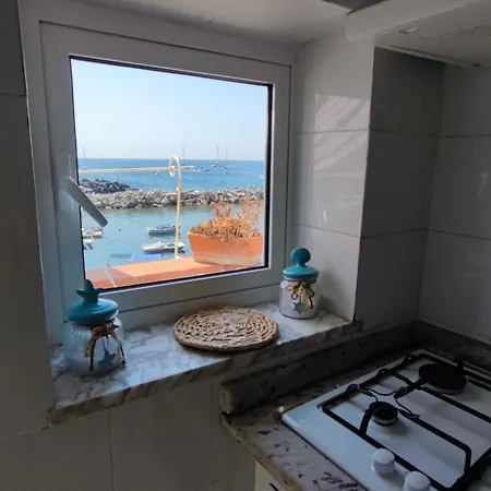La Casa Di Nonna Rosa * Procida